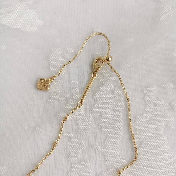 Kendra Scott Kinsley Gold Short Necklace Raspberry - Picture 4 of 4